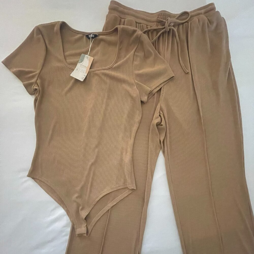 2PC Lounge Set - Lg (12) - Picture 2 of 2